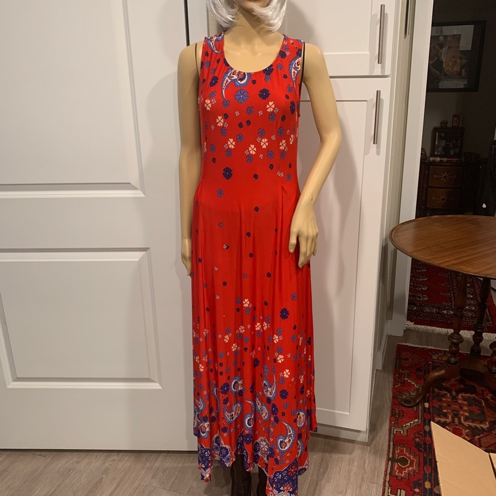 FABULOUS RED HI LO HEMMED DRESS-M
